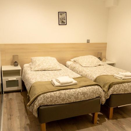 Appartement 1-4 Pers - Aeroport Cdg, Parc Expo, Villepinte - A L'Ombre Du Pin "9" Le Pin  Екстериор снимка